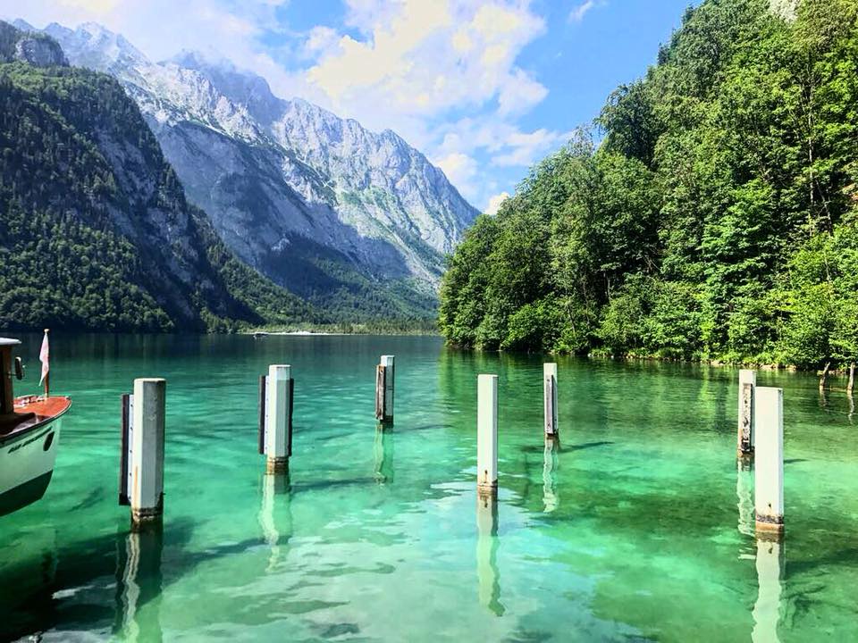 A U  P A I R&nbsp;÷